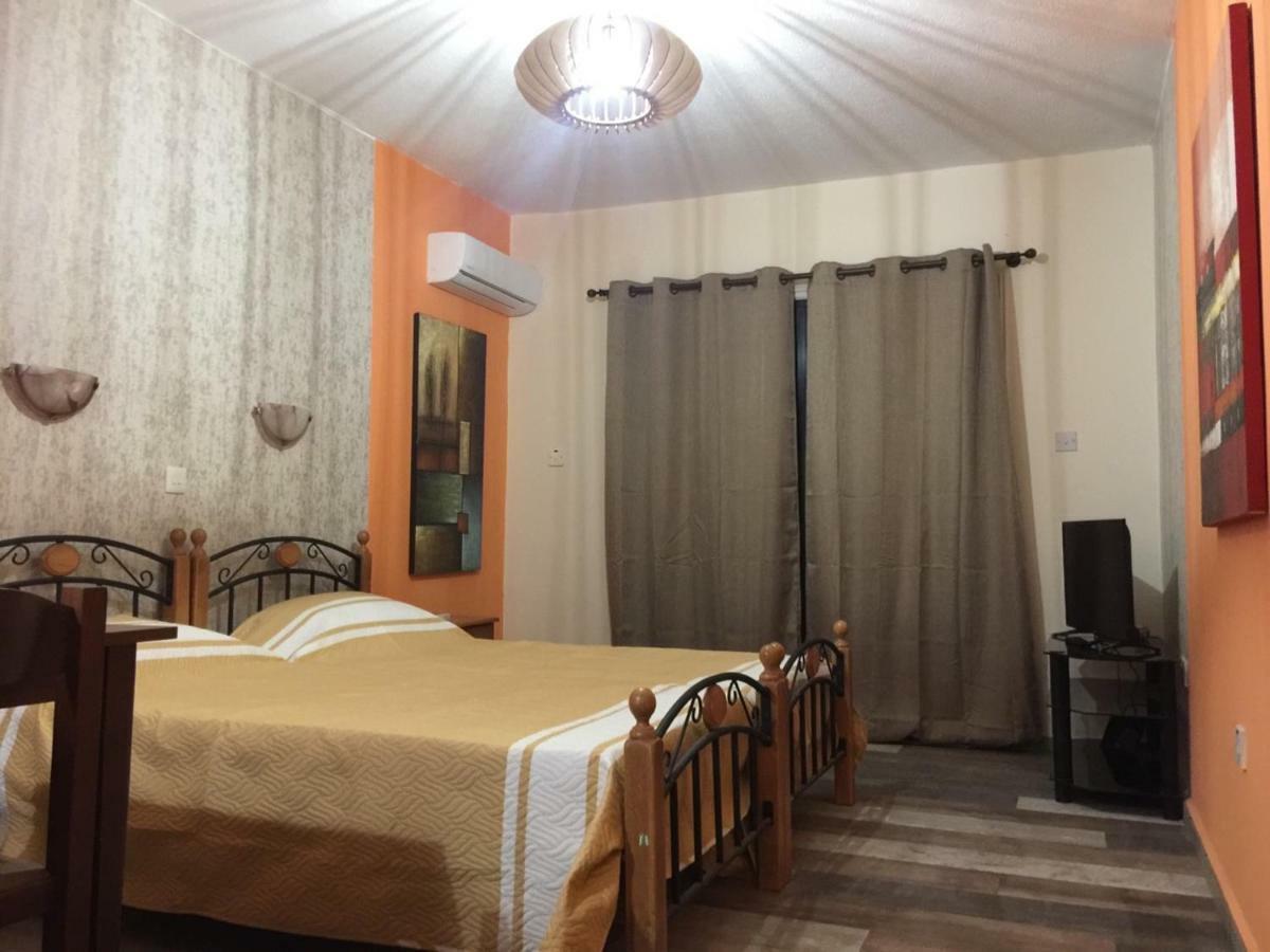 Pomelo Apartments ไอยานาปา ภายนอก รูปภาพ